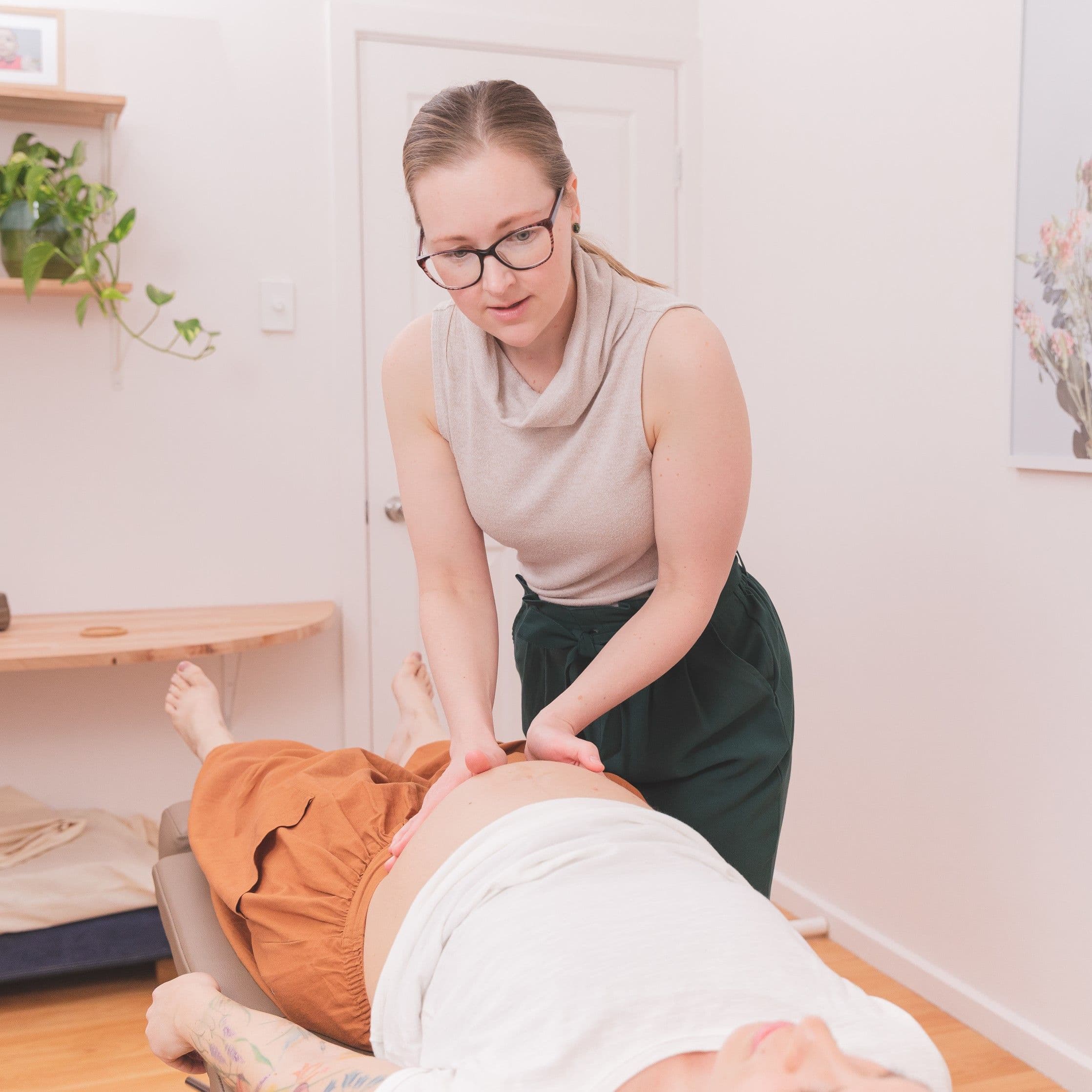 Kimberley_Garrard Branding Shoot_clinic sequence-40 - Copy.jpg